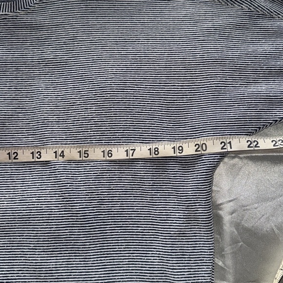 Christian Siriano Navy & White Stripe Top Drop Shoulder 3/4 Dolman Sleeve Sz XS - Picture 3 of 7